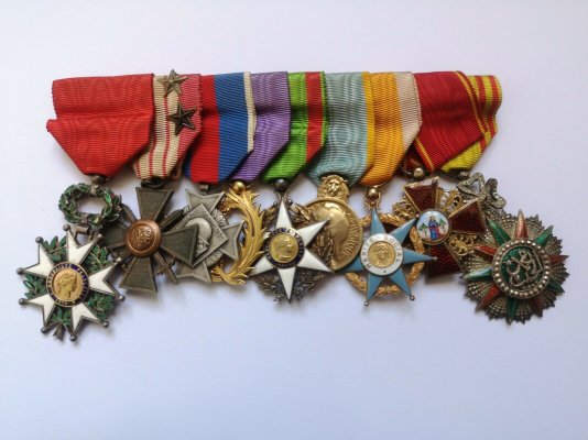 Décorations-Légion-Dhonneur-Ordre.jpg