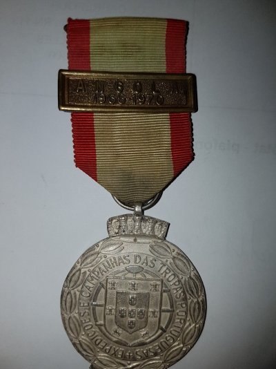 médaille-Portugal-campagne-Angola-1966-1970.jpg