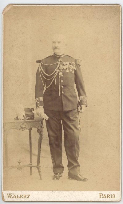 Officier-médailles-décorations-militaires-uniforme-photographie-portrait-Waléry.jpg