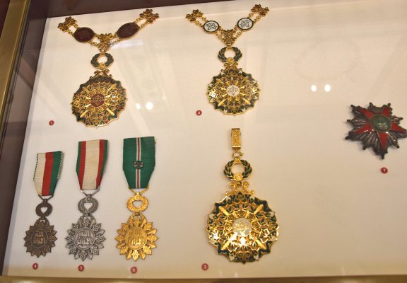 Collections_of_Musée_de_la_Légion_d'honneur_algerie.jpg