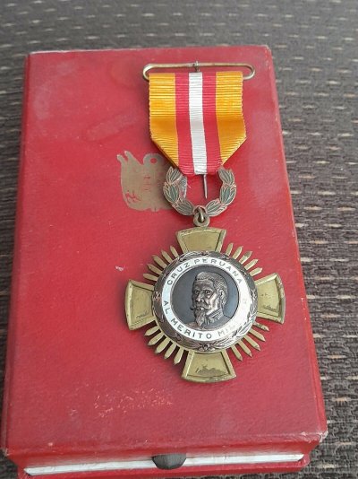 Peru-Peruvian-Order-Of-Francisco-Bolognesi-Military-Merit.jpg
