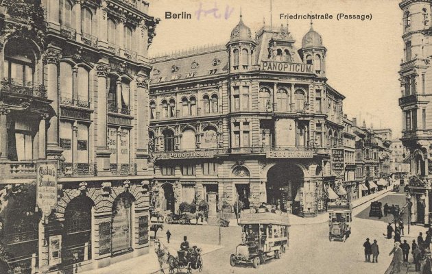 1280px-Berlin-Mitte_Postkarte.jpg