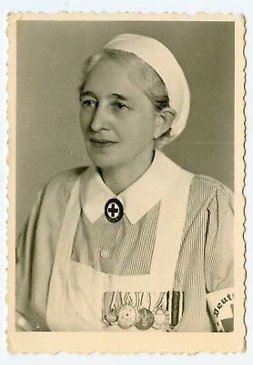 Foto-DRK-Schwester-mit-Orden.jpg