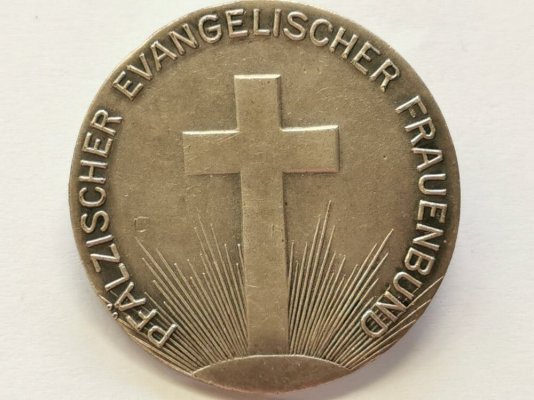 pfaelzischer-evangelischer-frauenbund-mitgliedsabzeichen.jpg