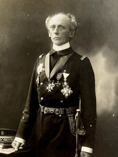 VICE-AMIRAL ÉMILE GUÉPRATTE AVEC PARAPHE.jpg