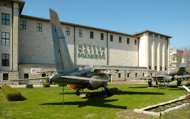 Warsaw_Military_Museum.jpg