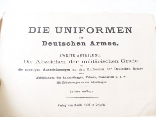 die-uniformen2.jpg