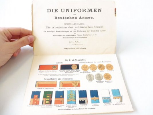 die-uniformen1.jpg