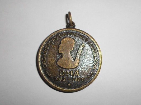 Angola 1978 Revolution Communist Women OMA MPLA Military Liberation Medal.jpg