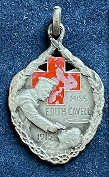 Médaille Croix Rouge commémorative 1915 Miss Edith Cavell ав.jpg