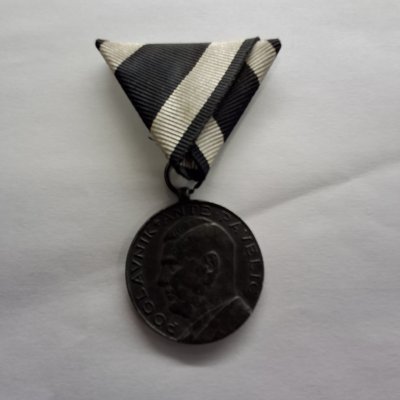 1740502345114597156311866675745.jpg