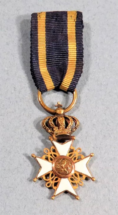 DE CHEVALIER DE L'ORDRE DU LION NEERLAND 1.jpg