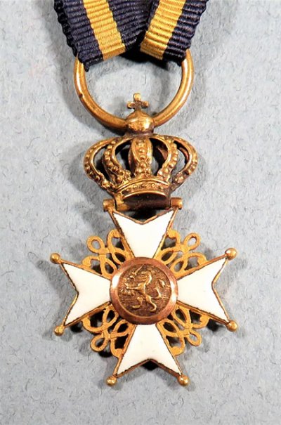 DE CHEVALIER DE L'ORDRE DU LION NEERLAND 2.jpg