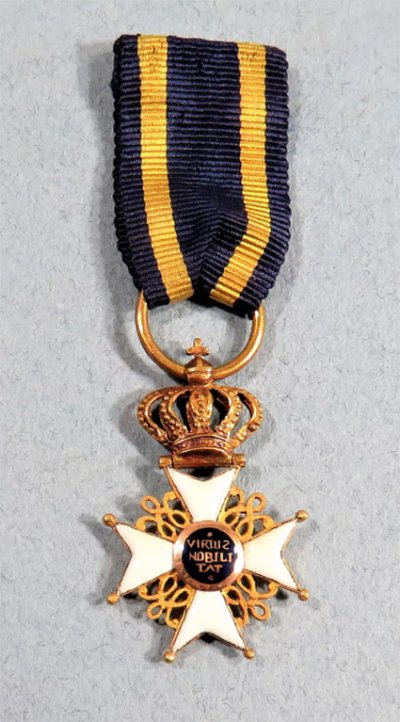 DE CHEVALIER DE L'ORDRE DU LION NEERLAND 4.jpg