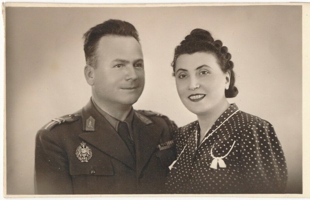 Romania-Academy-Badge-Order-Officer-Uniform-Photo-Wedding.jpg