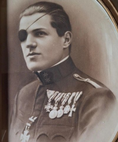 avstrer13.jpg