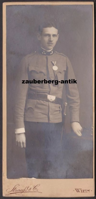 awstre.jpg