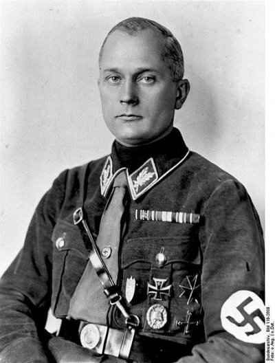 Walther_Hinkler-Stennes.jpg