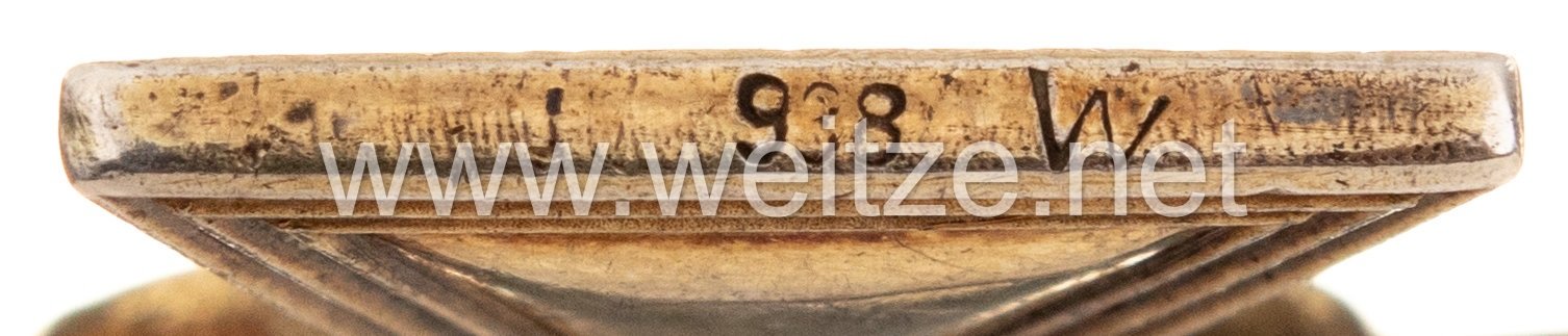 K384990_8.jpg