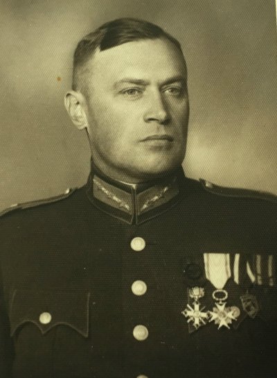 капитан.jpg