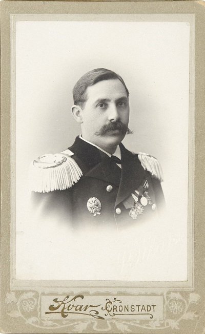 Подполковник (будущий капитан I-го ранга) Корпуса инженеров механиков флота Дмитрий Георгиевич...jpg