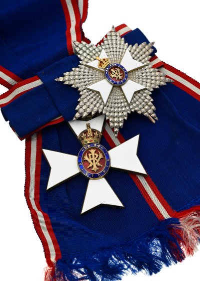 lot-1802-royaume-uni-ordre-royal-victoria-etabli-1896-ensemble-chevalier-grand-croix-gcvo.jpg