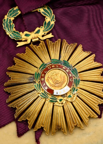 lot-1796-perou-ordre-soleil-cree-1821-ensemble-grand-croix-detail-2.jpg lot-1796-perou-ordre-soleil-cree-1821-ensemble-grand-croix-detail-2.jpg