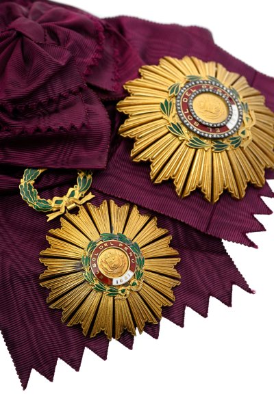 lot-1796-perou-ordre-soleil-cree-1821-ensemble-grand-croix-detail-1.jpg lot-1796-perou-ordre-soleil-cree-1821-ensemble-grand-croix-detail-1.jpg
