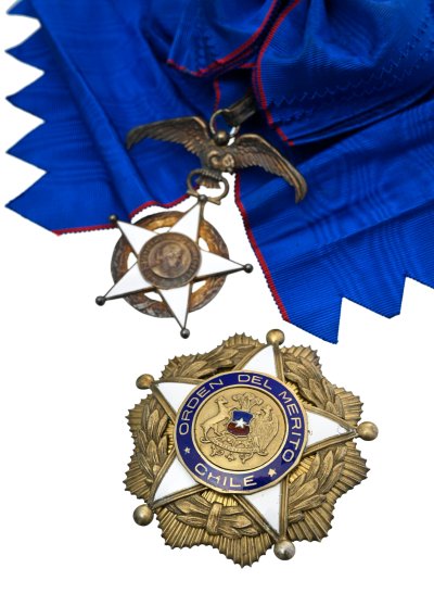 lot-1797-chili-ordre-merite-cree-1929-ensemble-grand-croix-detail-2.jpg lot-1797-chili-ordre-merite-cree-1929-ensemble-grand-croix-detail-2.jpg