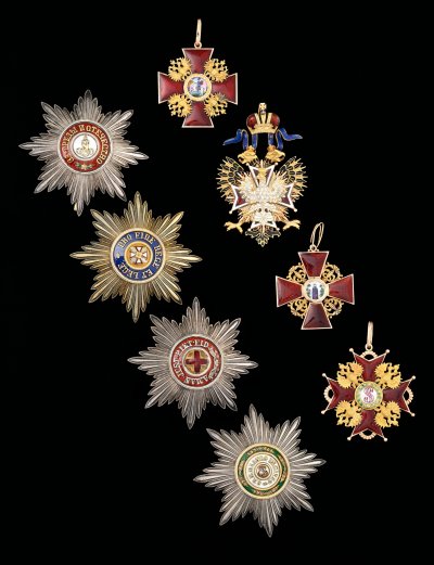 empire-russie-unique-coffret-contenant-ensembles-1ere-classe-ordres-majeurs-russes-2.jpg empire-russie-unique-coffret-contenant-ensembles-1ere-classe-ordres-majeurs-russes-2.jpg