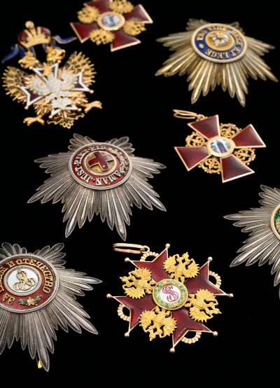 empire-russie-unique-coffret-contenant-ensembles-1ere-classe-ordres-majeurs-russes-1.jpg empire-russie-unique-coffret-contenant-ensembles-1ere-classe-ordres-majeurs-russes-1.jpg