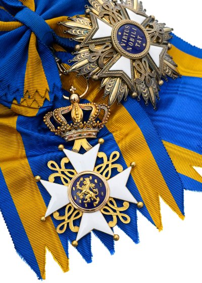 lot-1829-royaume-des-pays-bas-ordre-lion-neerlandais-ensemble-grand-croix.jpg