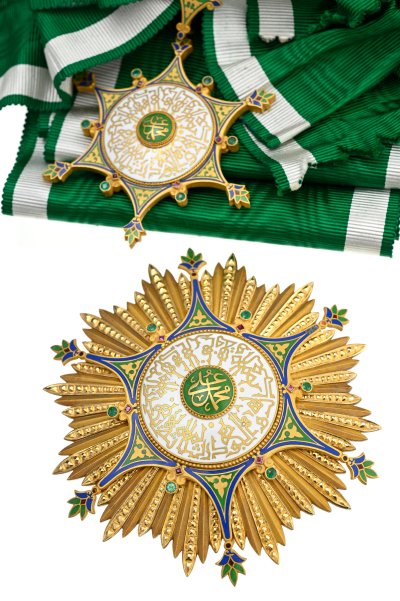 lot-1832-royaume-egypte-ordre-nishan-muhammad-ali-institue-1915-ensemble-complet-grand-cordon-...jpg lot-1832-royaume-egypte-ordre-nishan-muhammad-ali-institue-1915-ensemble-complet-grand-cordon-...jpg