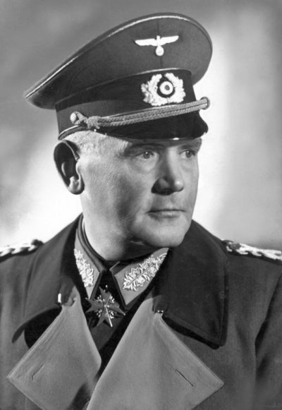 Bundesarchiv_Bild_183-H28122,_Werner_von_Blomberg.jpg