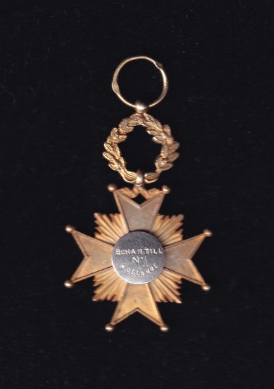 Lat015ab-ThreeStars50-essay-37,9 x 59,8mm, 17,09 g. Delande.jpg
