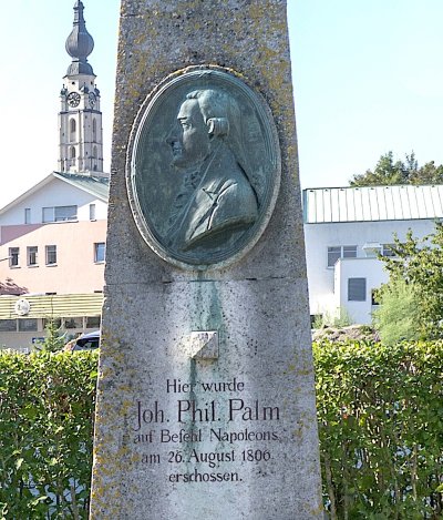 Palm-Denkmal-Braunau.jpg