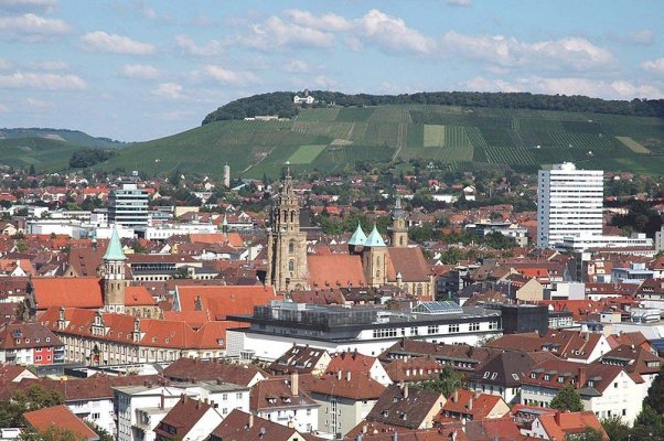 800px-Heilbronn_Innenstadt_u_Wartberg_20050918.jpg