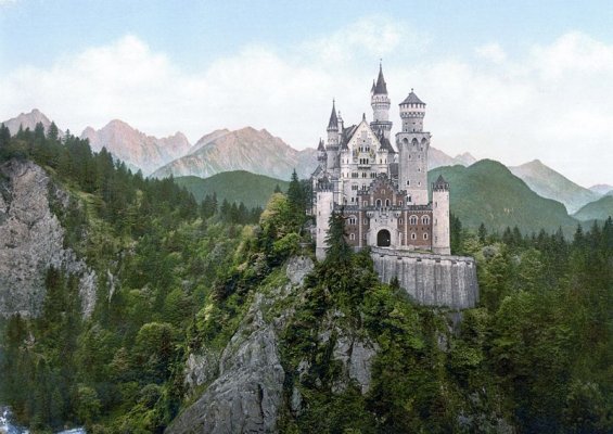 800px-Neuschwanstein_Castle_LOC_print.jpg