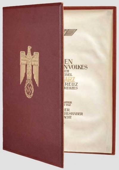 HH Lot No 8743_1 Verleihungsurkunde und Mappe Walter Garz = 7500 EUR.jpg