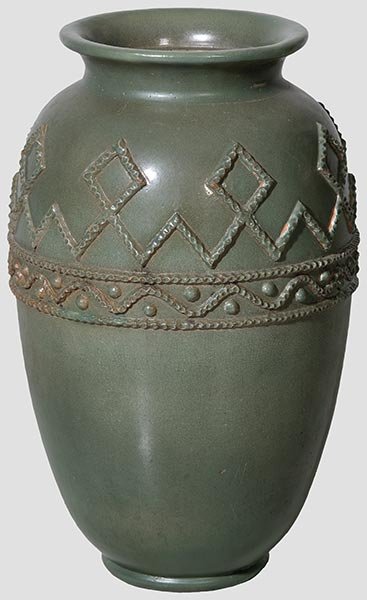 allach vase.jpg