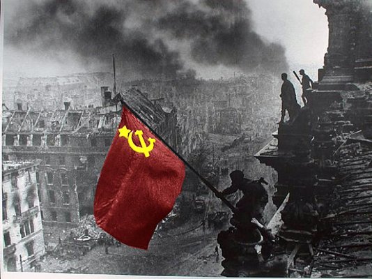 soviet_flag_at_reichstag.jpg