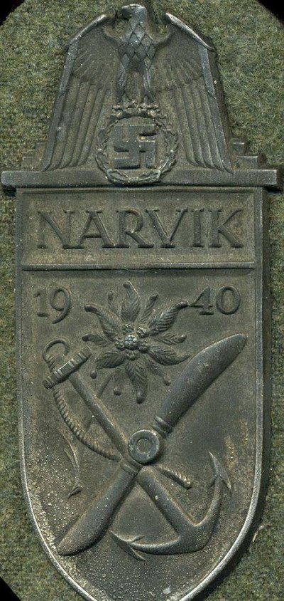 Нарукавный щит Нарвик NARVIK Juncker (цинк, серебро)_2, аверс.jpg