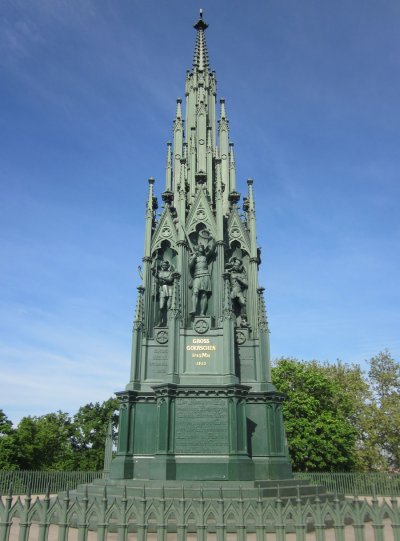 Berlin,_Kreuzberg,_Viktoriapark,_Nationaldenkmal,_Ostseite.jpg