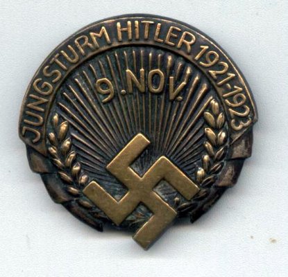 192 Commemorative Badge of the 'Jungsturm' Adolf Hitler - 1st Type.jpg