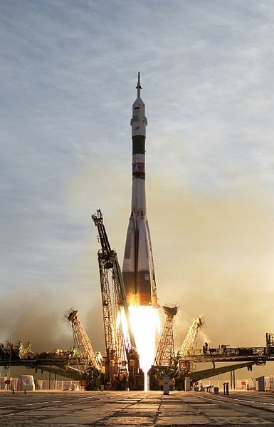 385px-Soyuz_TMA-5_launch.jpg